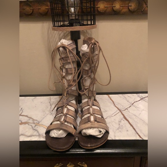 Flat Gladiator sandals; size 7.5 wide ; lace up front with back zipper - Picture 2 of 6
